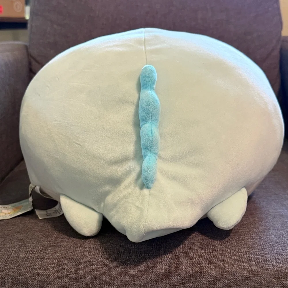 Sumikkogurashi Tokage plush toy.